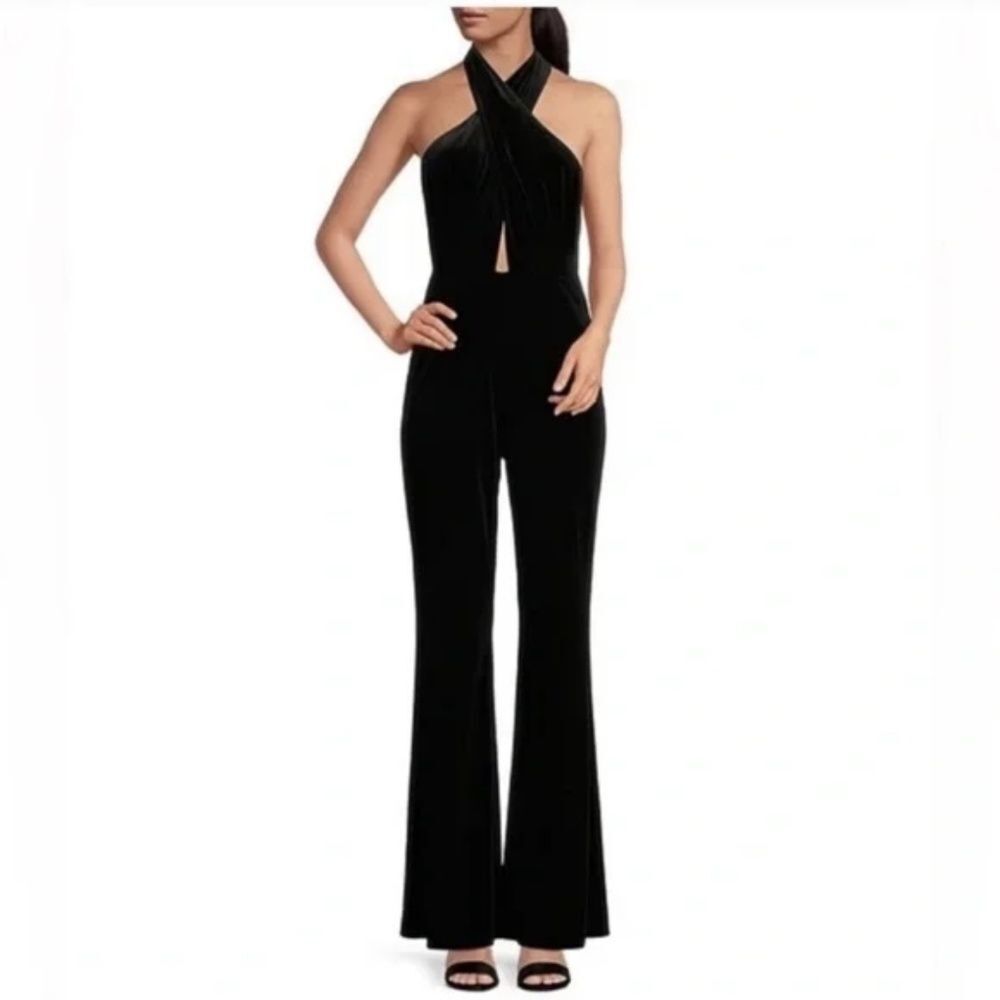 NWT Gianni Bini Vena Velvet Halter Neck Sleeveless Jumpsuit in Black Sz. 8